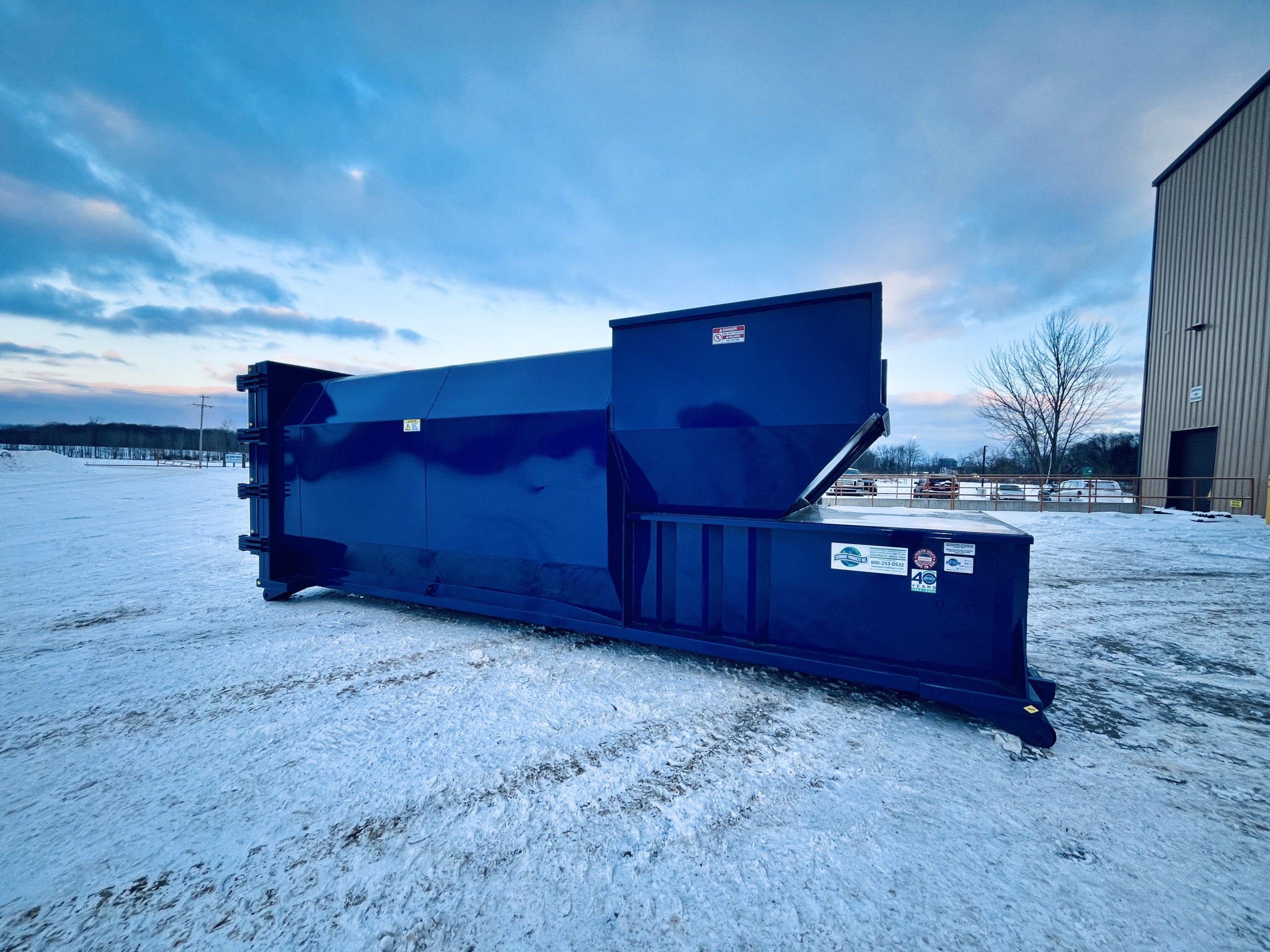 SELF-CONTAINED COMPACTOR MODEL SC4064
